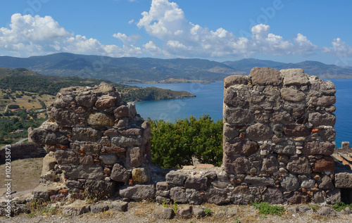 Fotografia  View from Molyvos Castle showing coastline and Sea.