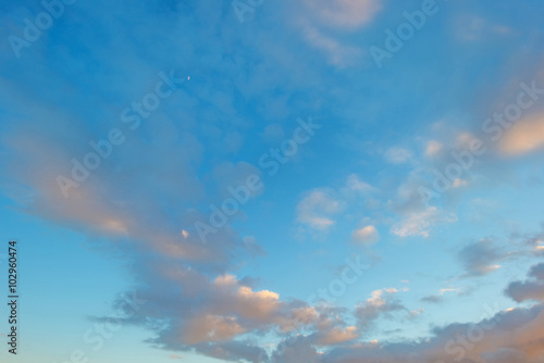 Obraz w ramie Clouds in a blue sky in winter