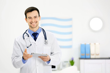 Poster - Doctor with tablet in office