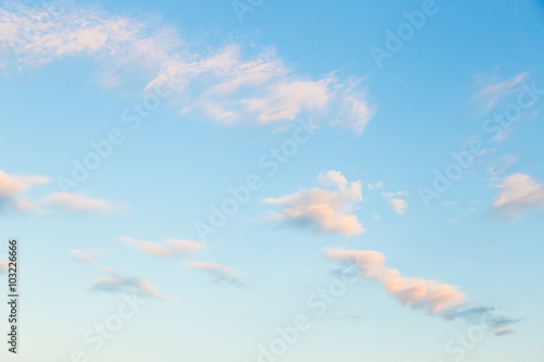 Nowoczesny obraz na płótnie Morning clouds covered the sky