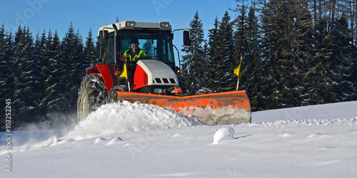 Schneeräumfahrzeug StockFoto Adobe Stock