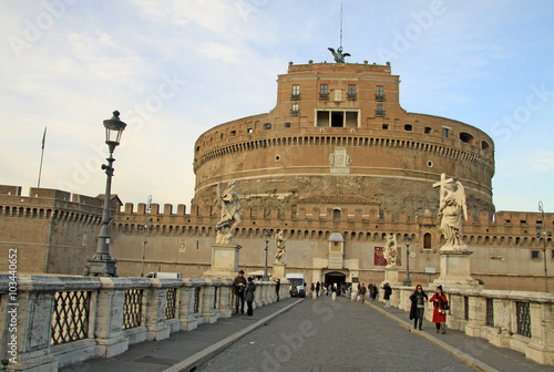 Photographie  ROME, ITALY - DECEMBER 20, 2012:Bridge of Castel Sant'Angelo in Rome, Italy