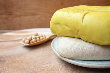 Canvas Print - Soybeans and tofu