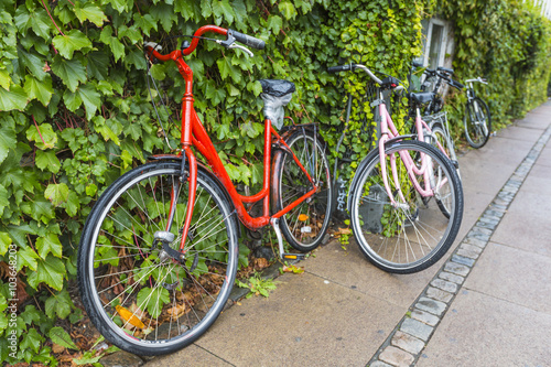 Photo Classic vintage retro city bicycle in Copenhagen, Denmark