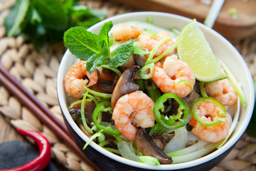 asian vietnamese prawn noodle 