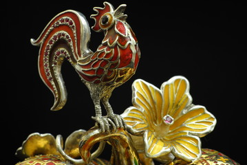 Figurine - Cock of the gold, silver and jewels.