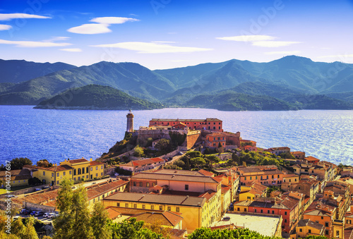 Fotografía Elba island, Portoferraio aerial view. Lighthouse and fort. Tusc