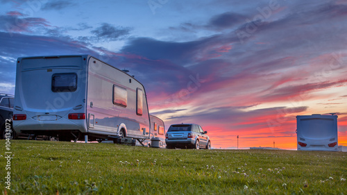 Fotografía Caravans and cars sunset