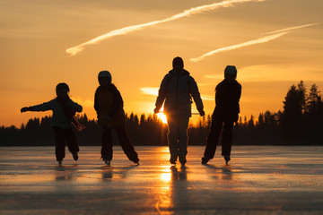 Canvas Print - Tour skating in winter