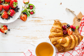 Wall Mural - Breakfast - croissants with berries