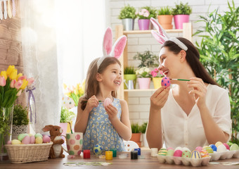 Wall Mural - family preparing for Easter