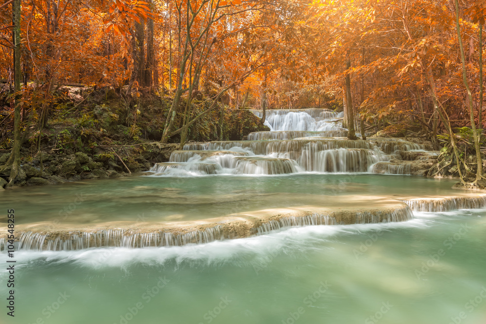 Huay Mae Kamin Waterfall, beautiful waterfall in autumn forest, Kanchanaburi province, Thailand - obrazy, fototapety, plakaty 