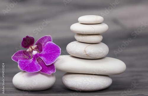 Fototapeta do kuchni White spa stones and oriental flower