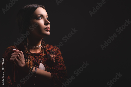 Fotomural Retrato de la hermosa mujer americana / nativa retrato de la hermosa mujer ameri