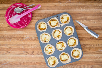 Canvas Print - making apple pie