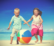 © Rawpixel.com - Couple Sitting Comfortable Beach Grass Holiday Concept
