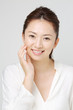 © naka - スキンケア・ミドル女性