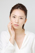 © naka - スキンケア・ミドル女性
