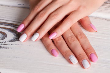 Fotomurales - Gentle colors of spring manicure.