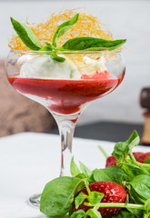 Poster - ice cream with fresh strawberries and mint in bowl