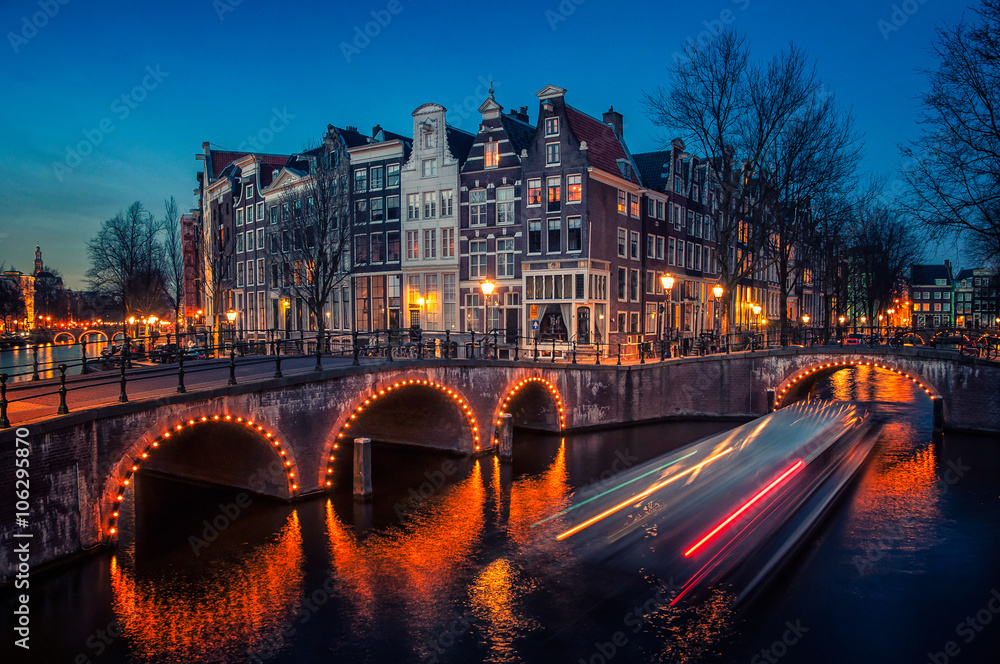 Obraz na płótnie Amsterdam canals w salonie