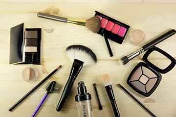 The image of a beauty set