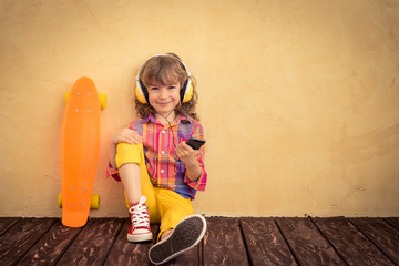 Poster - Hipster child with skateboard