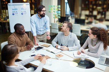 Wall Mural - Discussion in office