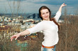 © prohor08 - девушка над городом