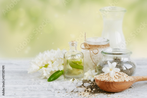 Photographie Natural ingredients for homemade facial and body mask (scrub)