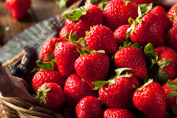 Canvas Print - Raw Red Organic Strawberries