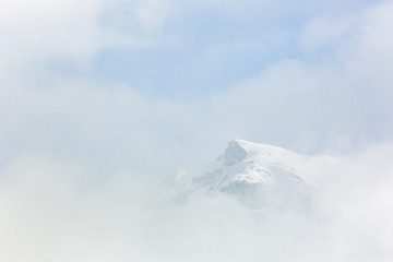  pic brouillard brume montagne sommet blanc nuance coton