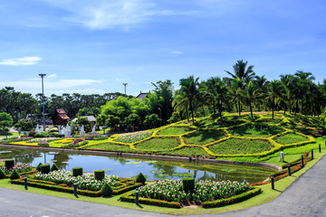 Wall Mural - Ho Kham Luang - Royal Flora Ratchaphruek / Royal Flora Ratchaphruek - view from Royal Pavilion