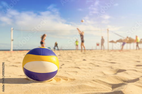 Fototapety piłka plażowa  siatkowka-plazowa