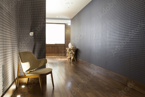 Cuadros en Lienzo arm-chair in beautiful hall with wooden flooring