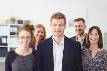 Canvas Print - erfolgreiches jugnes team im büro