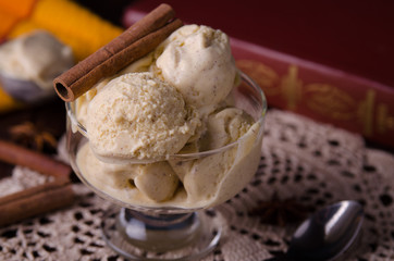 Aufkleber - Homemade organic Eggnog Ice Cream with cinnamon and spices. Selectiv focus.