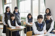 © milatas - 女子生徒のポートレート