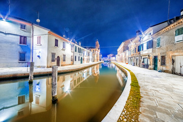 Canvas Print - night view of the streets and canals