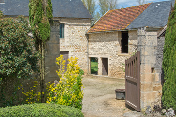 Wall Mural - cour de ferme dans le périgord