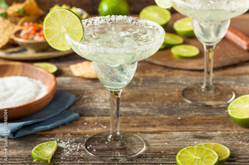 Cuadros en Lienzo Refrescante hecha en casa clásica Margarita