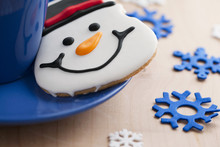 Snowman Face Biscuit