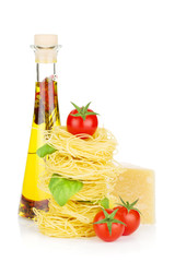 Wall Mural - Pasta, tomatoes, basil, olive oil and parmesan cheese