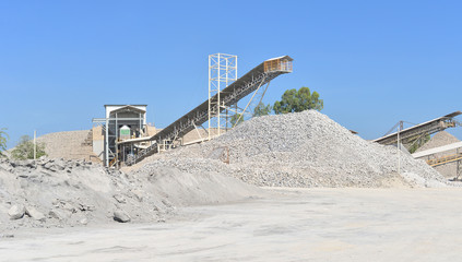 Crushing plant and limestone mine