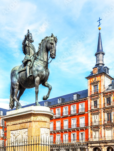 Plakat Plaza Mayor z pomnikiem króla Philipsa III w Madrycie, Hiszpania.