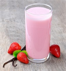 Poster - Fresh strawberry fruits and smoothies