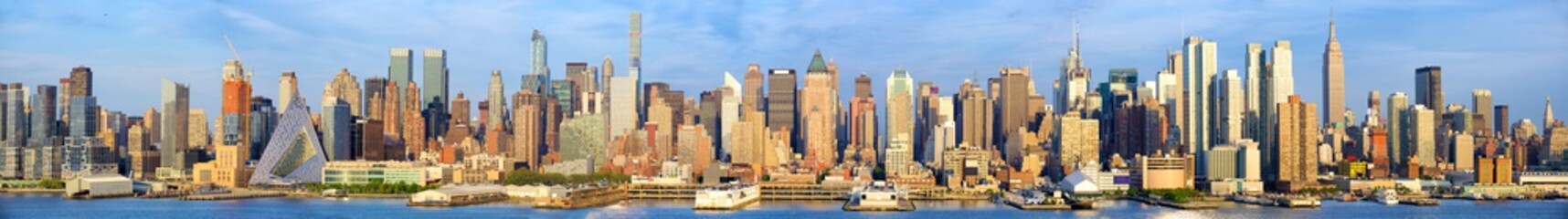 Wall Mural - Manhattan Midtown skyline panorama, New York City