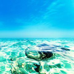 Turquoise sea / Sunny day sea paradise wallpaper / sea wave clos