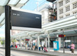 Digitale Echtzeit Fahrgastanzeige Display Fahrplan  an Busbahnhof