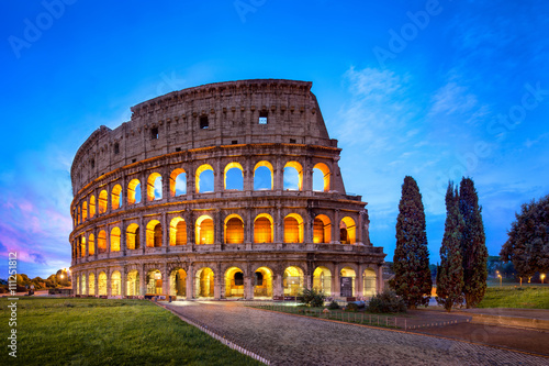 Kolosseum in Rom bei Nacht © eyetronic